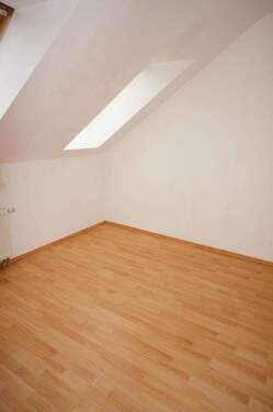 Kinderzimmer - 3 Zimmer Etagenwohnung in Chemnitz