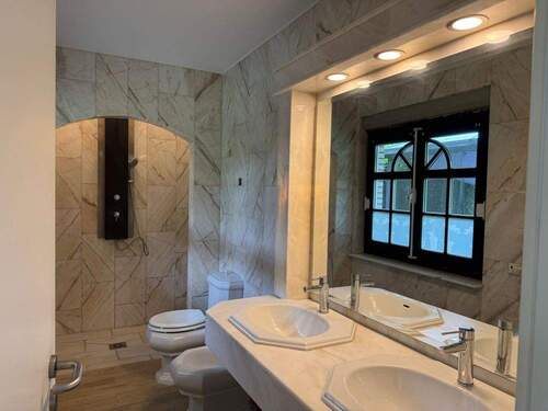 Badezimmer EG - 4 Zimmer Doppelhaushälfte in Hamburg