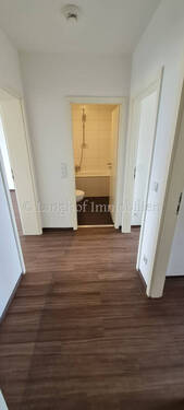 Flur mit Zugang alle Zimmer - 2 Zimmer Etagenwohnung in Fürth