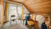 1. OG Schlafzimmer 1 - 