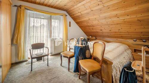 1. OG Schlafzimmer 1 - 