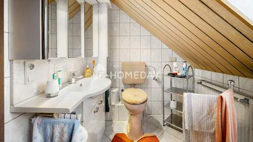 1. OG Badezimmer 1 - 