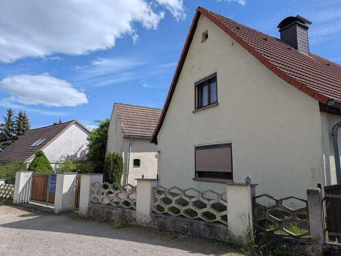 Nordseite - Tolle Lage + Super Preis - 99.000,00&nbsp;EUR Kaufpreis, ca.&nbsp; 103,00&nbsp;m&sup2;&nbsp;Wohnfl&auml;che