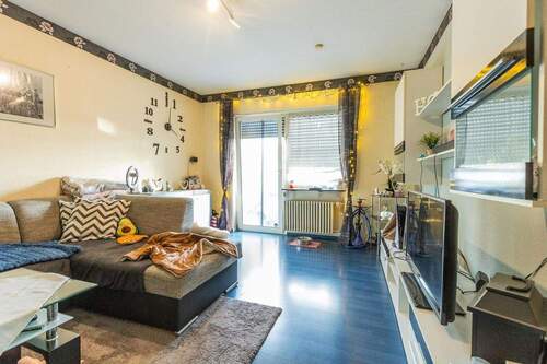 Wohnzimmer linke Wohnung - 