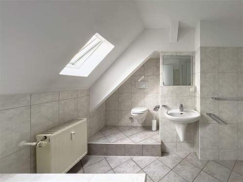 Badezimmer Bild 4 - Etagenwohnung mit 75,00 m&sup2; in Meerbusch zur Miete