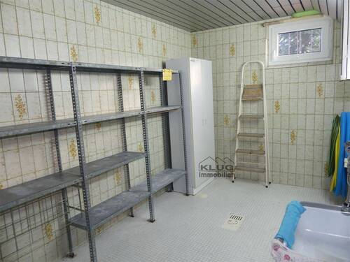 Vorrats- und Waschraum im KG - 