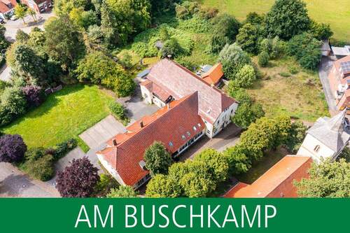Ansicht - Traditionsimmobilie mit ehemaliger Sparkasse und zwei Baugrundstücken