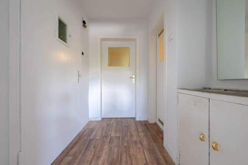 Flur - 1 Zimmer Etagenwohnung zur Miete in Lünen