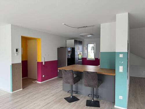 Blick zur offenen Küche - 4 Zimmer Etagenwohnung in Mainz