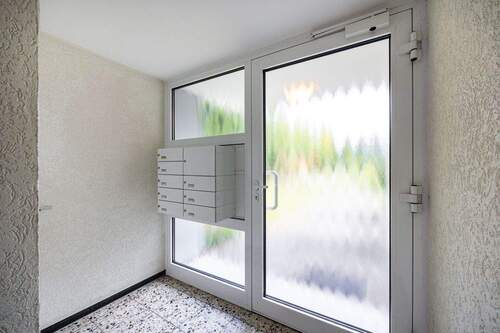 Eingangstür - Etagenwohnung mit 64,00 m² in Bielefeld / Brackwede zum Kaufen