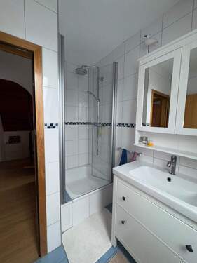 1.OG Badezimmer .jpg - 