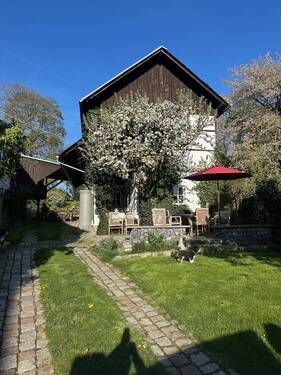 Einfahrt - Bauernhaus, Landhaus mit 317,00 m&sup2; in Regnitzlosau zum Kaufen