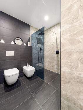 Haus 2 Badezimmer - Werz Immobilien - 