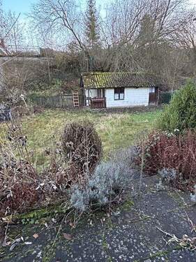 Garten mit Gartenhaus - 