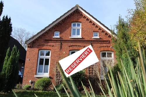 Außenansicht - Charmantes renovierungsbedürftiges Fehnhaus in ruhiger Sackgasse - Ihr kreatives Paradies in Weener