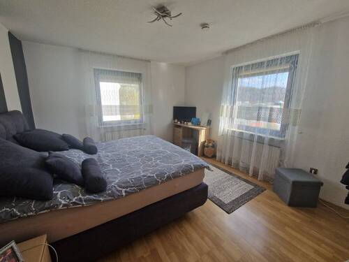 Schlafzimmer 2, EG - 