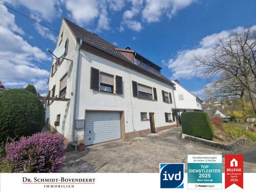 Vorderansicht - Großzügiges Ein- bis Zweifamilienhaus mit schönem Garten und Garage, Alte Dreisbach!