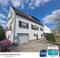 Großzügiges Ein- bis Zweifamilienhaus mit schönem Garten und Garage, Alte Dreisbach! - Siegen Niederschelden