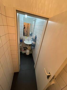 WC - 