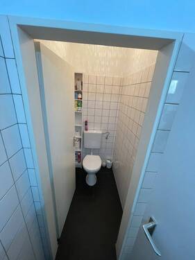 WC - 