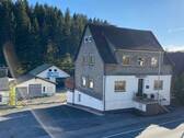 Straßen-Ansicht - 8 Zimmer Mehrfamilienhaus, Wohnhaus in Schmallenberg