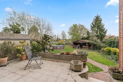 11,04 m² Terrasse mit Gartenzugang (Hochparterre Wohnung) - 