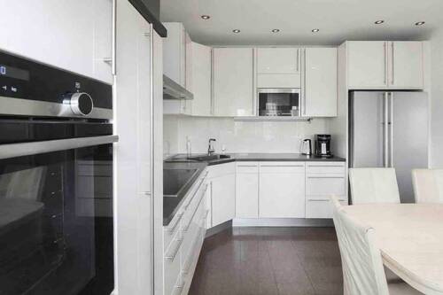 Küche - Bezugsfreie 4-Zimmer-Wohnung mit Terrasse in zentraler Lage von Feuerbach