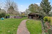 Massives Gartenhaus mit Strom - 