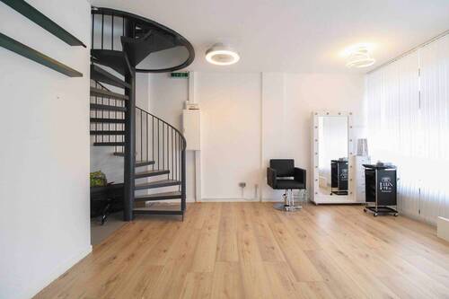 Eingangsbereich - Optimal für Ihre Geschäftsidee - Gewerbeeinheit an stark befahrener Straße in Moers