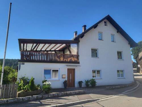 Ihr neues Heim? - Attraktives Zweifamilienhaus zum Bezug in Trausnitz