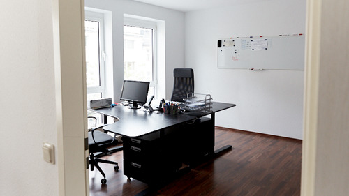 Büroraum + Tagungsraum + Küche - 