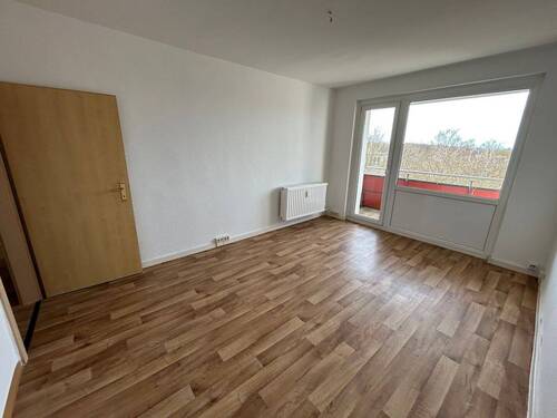 Wohnzimmer - 4 Zimmer Etagenwohnung in Seeland