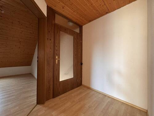 Flur - 4 Zimmer Etagenwohnung zur Miete in Crailsheim