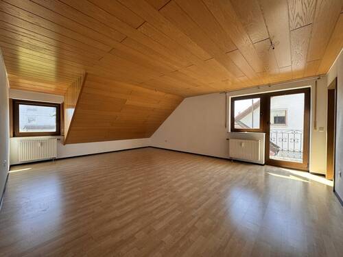 Wohnzimmer - Etagenwohnung mit 93,00 m&sup2; in Crailsheim zur Miete