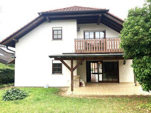 Titelbild, Rückseite - Ihr Traumhaus in ruhiger Sackgasse am Ortsrand - Einfamilienhaus mit viel Platz und Charme