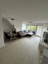 Wohnzimmer 1 - Provisionsfrei! Schöne 3-Zimmer-Wohnung mit Balkon, EBK & Stellplatz in Stuttgart