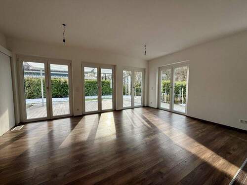 Wohn- & Essbereich Eg - 