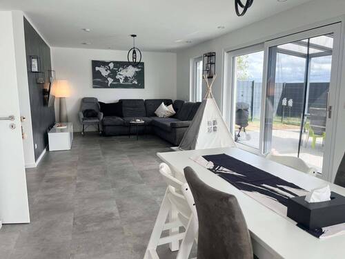 Wohn- und Esszimmer EG - 