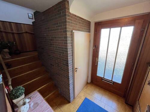 EG_Hauseingang_Treppenaufgang (1) - 