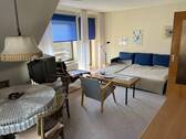 OG_Wohnzimmer mit Esstisch (1) - 
