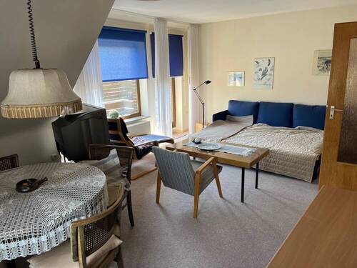 OG_Wohnzimmer mit Esstisch (1) - 