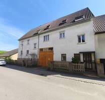 Großzügiges Mehrfamilienhaus mit Dachterrasse, Garten & XXL-Garage - vielseitig nutzbar - Walheim