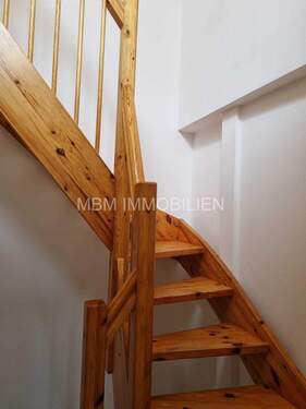 Treppenaufgang - Etagenwohnung mit 72,00 m&sup2; in Dresden zum Kaufen