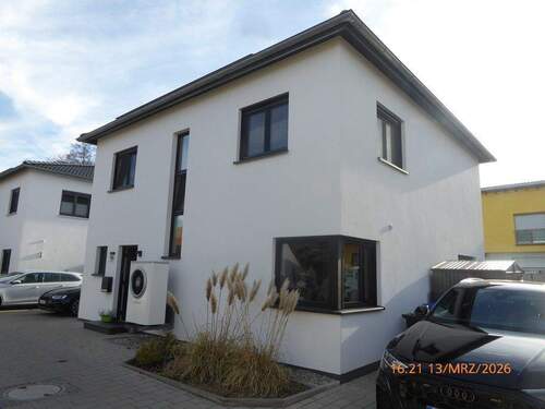 Nord-West-Ansicht.JPG - 5 Zimmer Einfamilienhaus zum Kaufen in Berg bei Neumarkt in der Oberpfalz