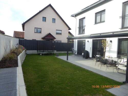 Süd-Ost-Seite Terrasse überdacht 1.JPG - 5 Zimmer Einfamilienhaus in Berg bei Neumarkt in der Oberpfalz