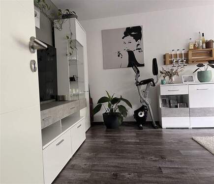 Wohnzimmer - 3 Zimmer Etagenwohnung zum Kaufen in Baden-Baden