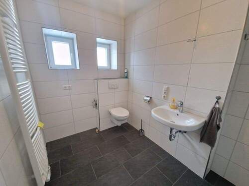 Duschbad - Etagenwohnung in Varel-Langendamm