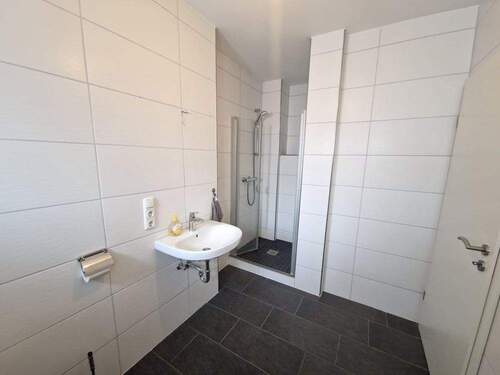 Duschbad - Etagenwohnung in Varel-Langendamm zur Miete