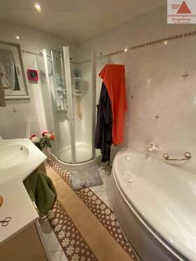 Bad - Einfamilienhaus mit 100,00 m&sup2; in Niederwürschnitz zum Kaufen