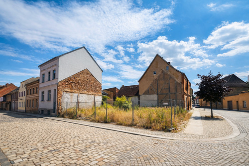 Eckgrundstück - Neupositioniert: Baugrundstück mit Planung zum attraktiven Preis